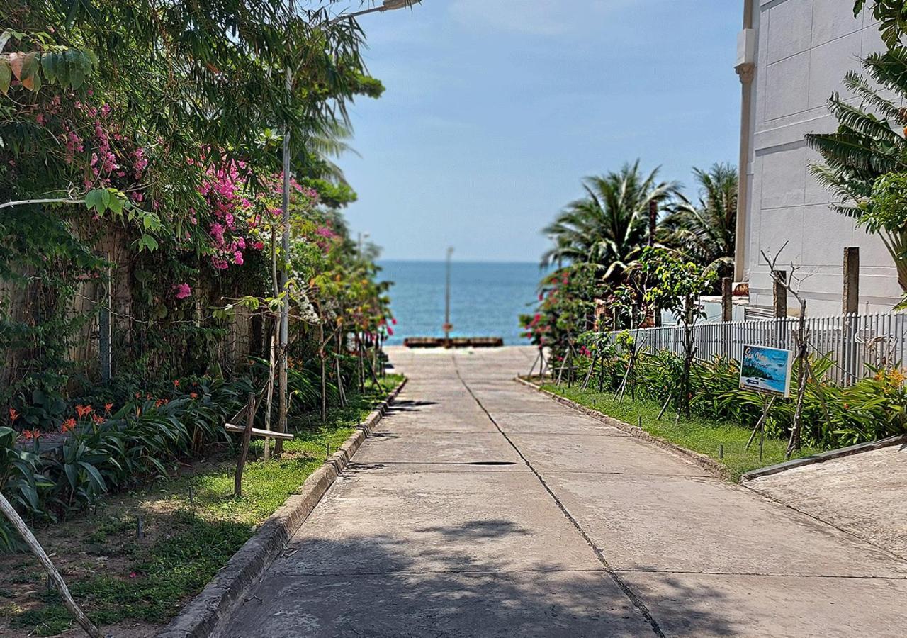Victoria Phu Quoc Hotel Beachfront Night Market Exterior foto