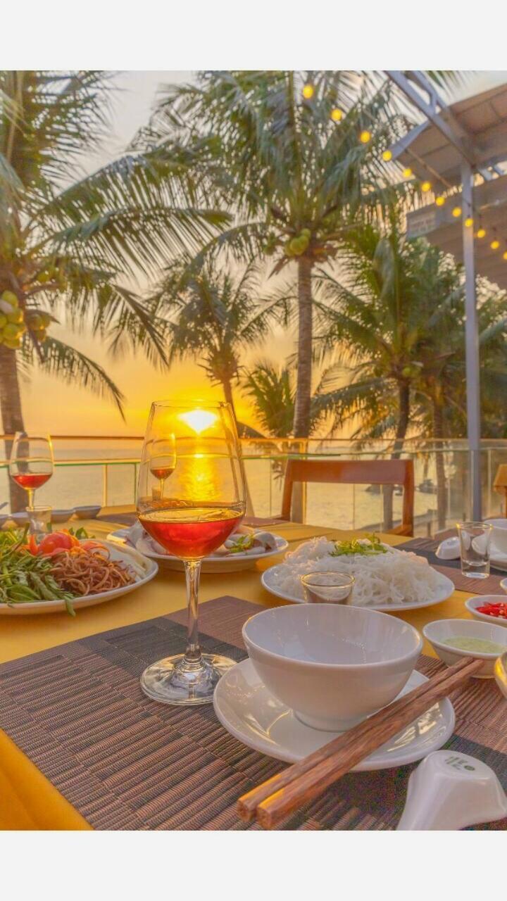 Victoria Phu Quoc Hotel Beachfront Night Market Exterior foto